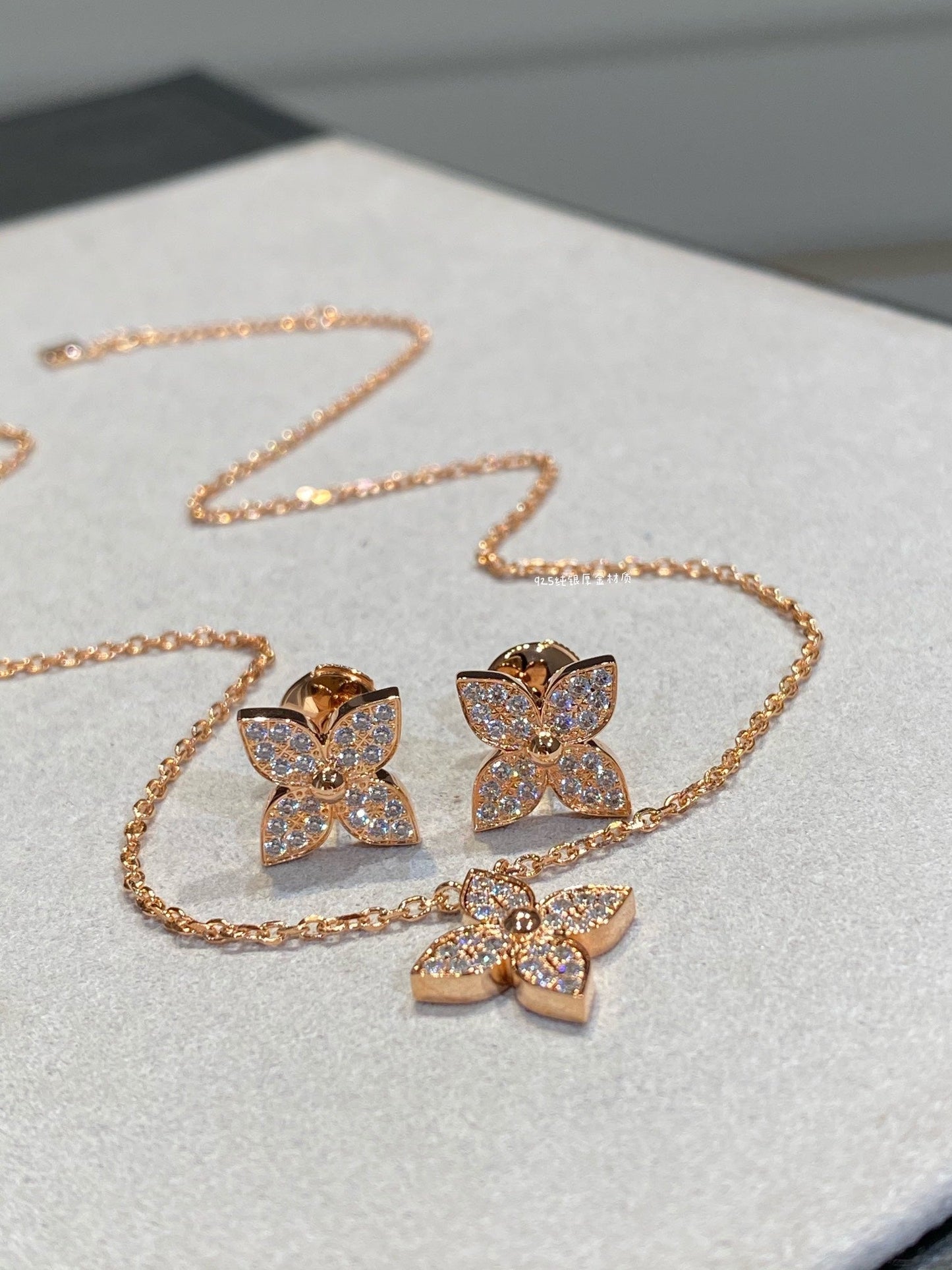 [Limara]STAR DIAMOND NECKALCE