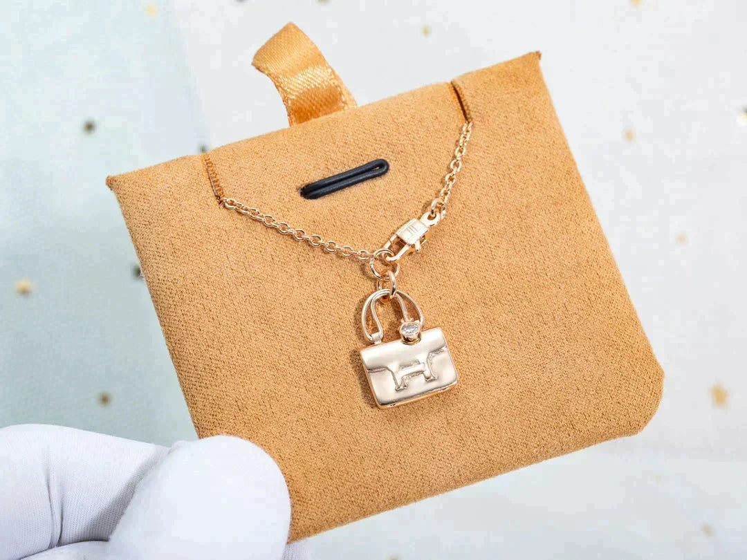 [Limara]AMULETTE PEDANT ROSE GOLD NECKLACE