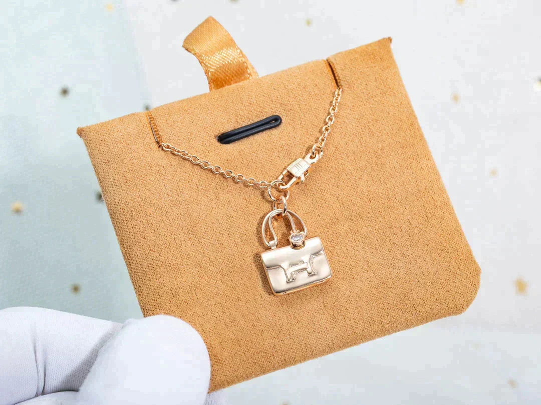[Limara]AMULETTE PEDANT ROSE GOLD NECKLACE