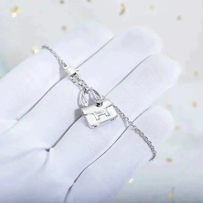[Limara]AMULETTE PEDANT SILVER NECKLACE