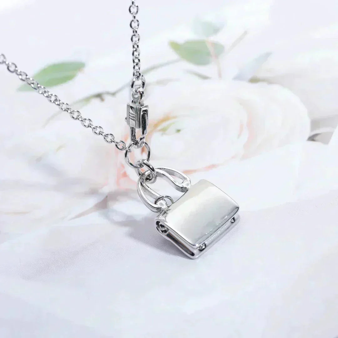 [Limara]AMULETTE PEDANT SILVER NECKLACE