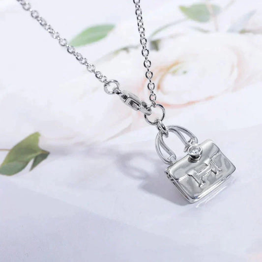 [Limara]AMULETTE PEDANT SILVER NECKLACE