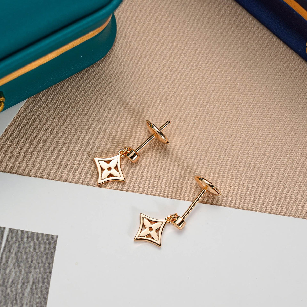 [Limara]STAR EARRINGS GOLD