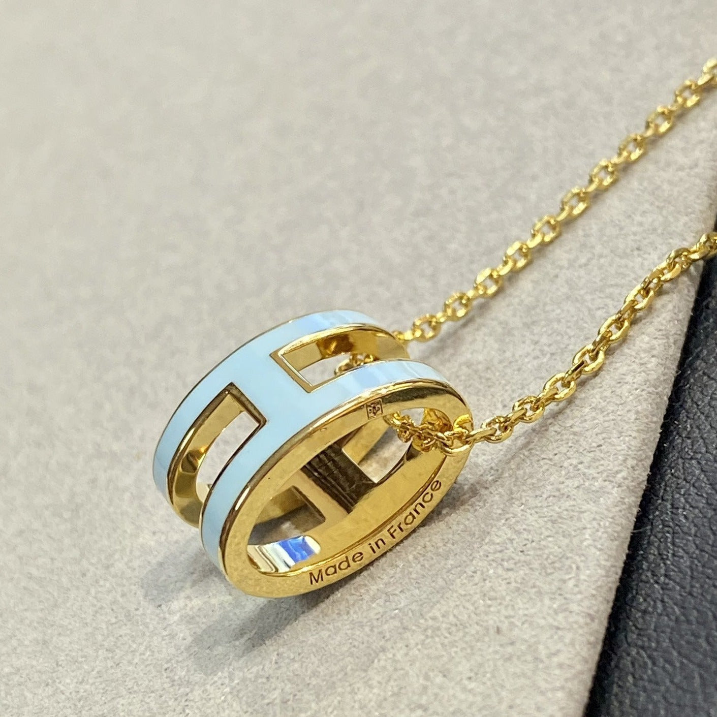 [Limara]POP H LIGHT BLUE NECKLACE