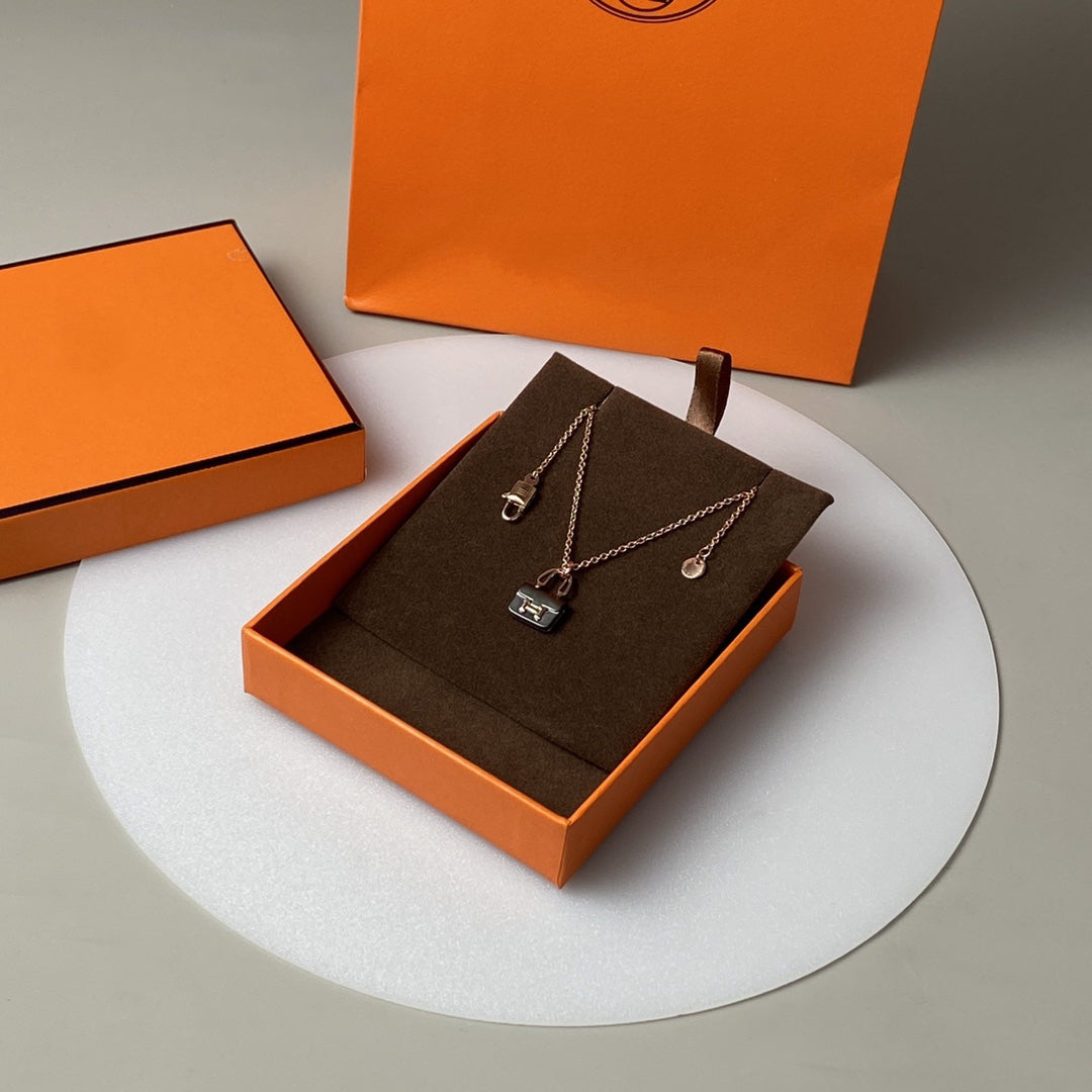 [Limara]CONSTANCE BLACK PEDANT ROSE GOLD NECKLACE