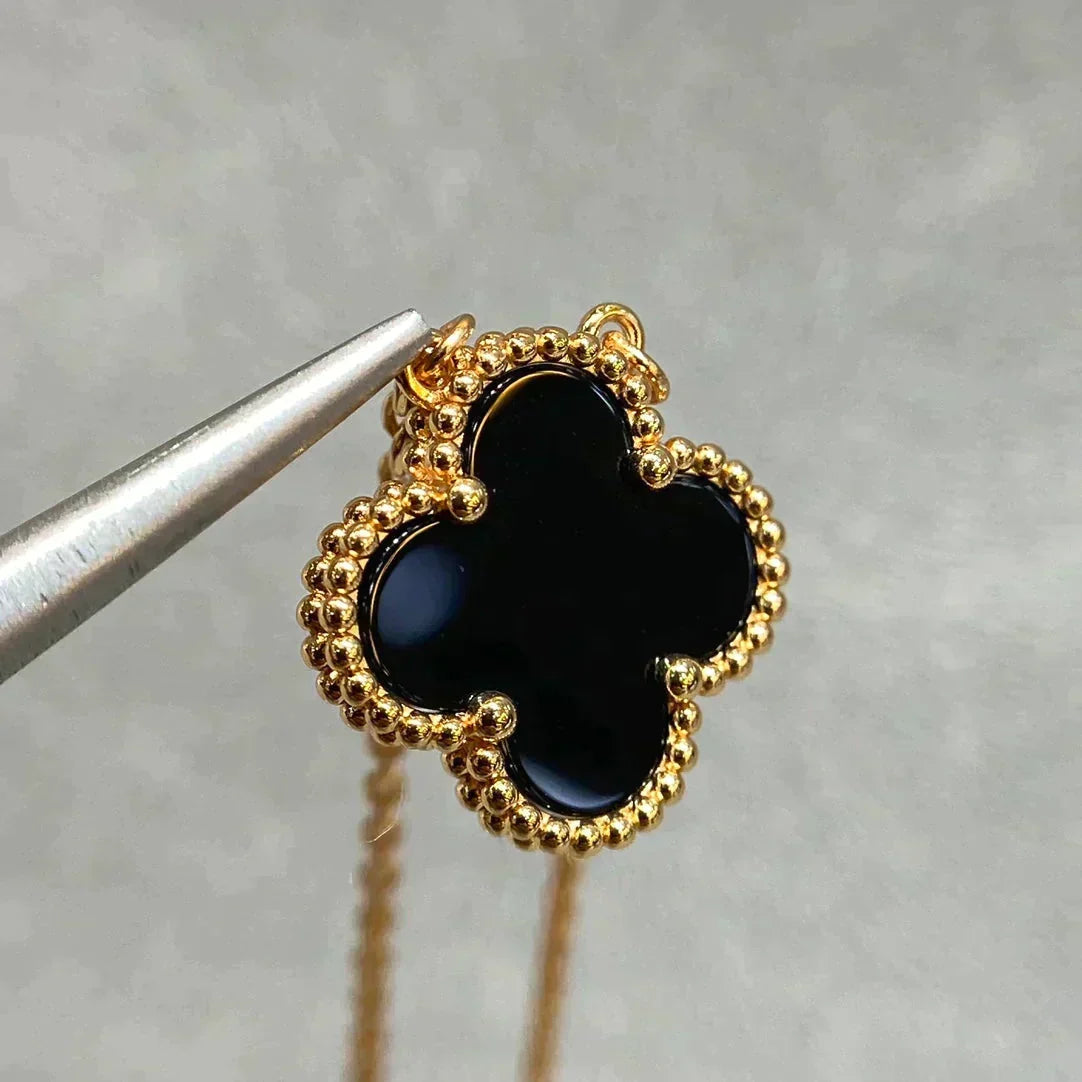 [Limara] CLOVER 15MM BLACK ONYX SINGLE FLOWER NECKLACE