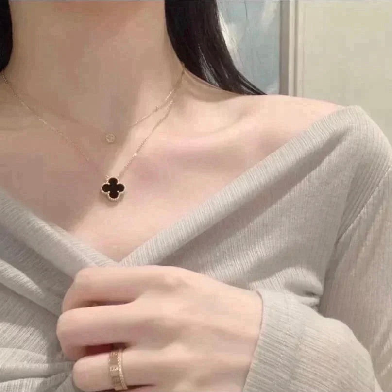 [Limara] CLOVER 15MM BLACK ONYX SINGLE FLOWER NECKLACE