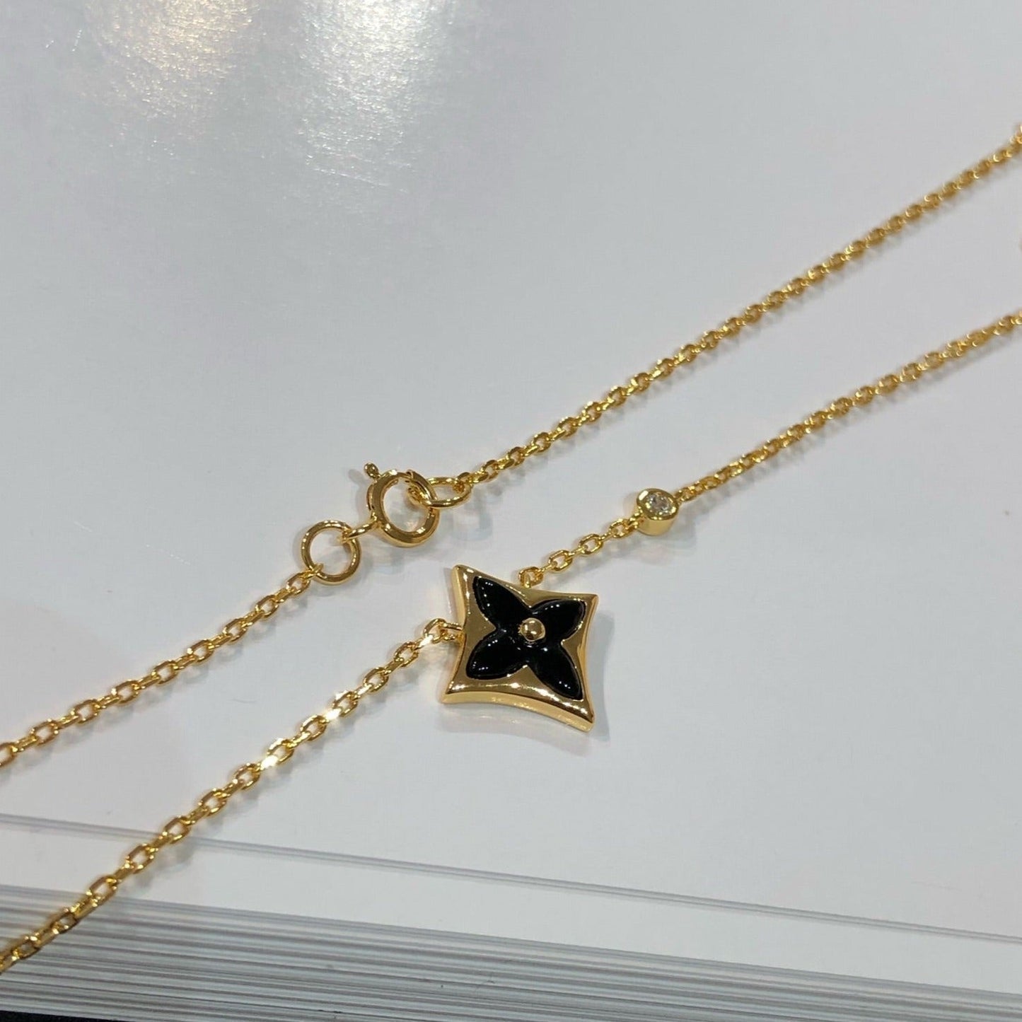 [Limara]STAR BLACK MOP NECKLACE