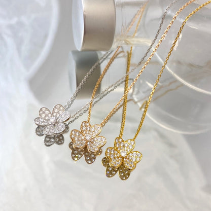 [Limara]PAVÉ DIAMOND FLOWER CHARM NECKLACE