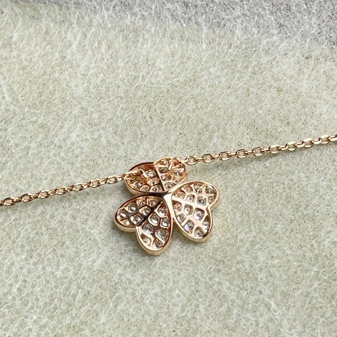 [Limara]PAVÉ DIAMOND FLOWER CHARM NECKLACE