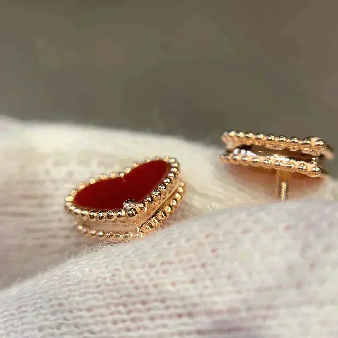 [Limara]HEART CARNELIAN STUD EARRINGS