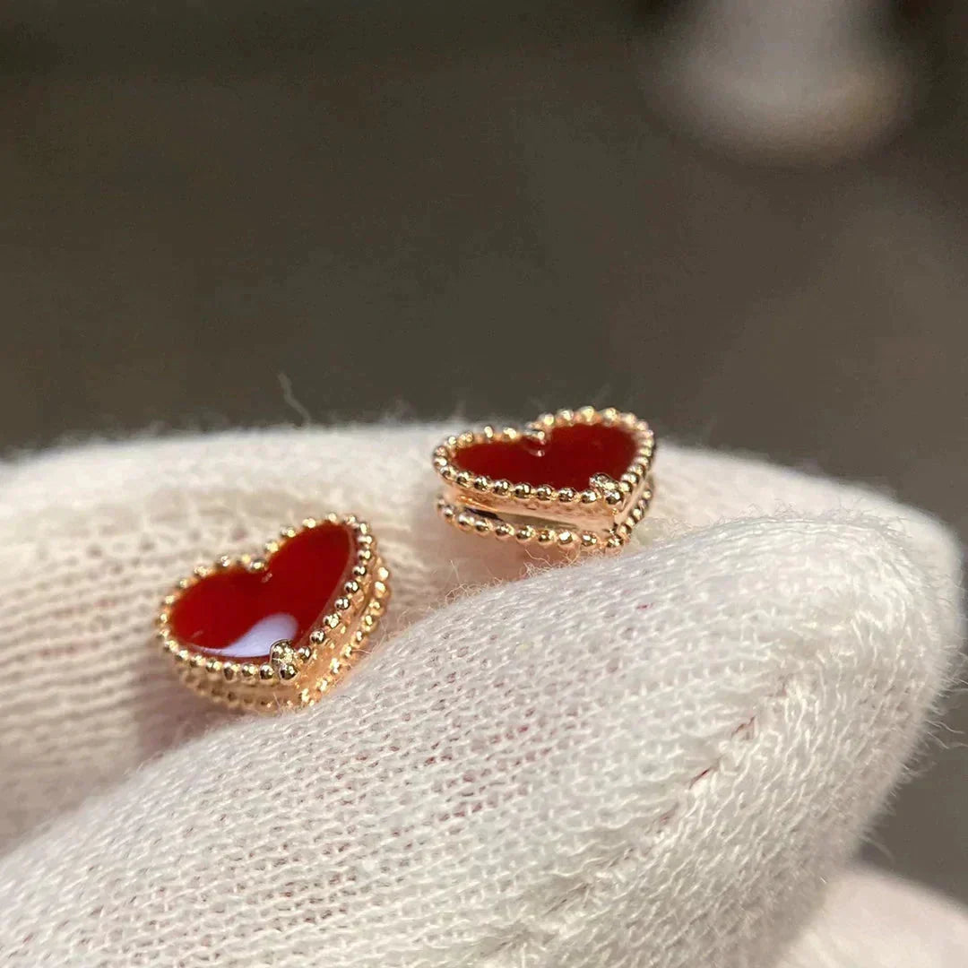 [Limara]HEART CARNELIAN STUD EARRINGS