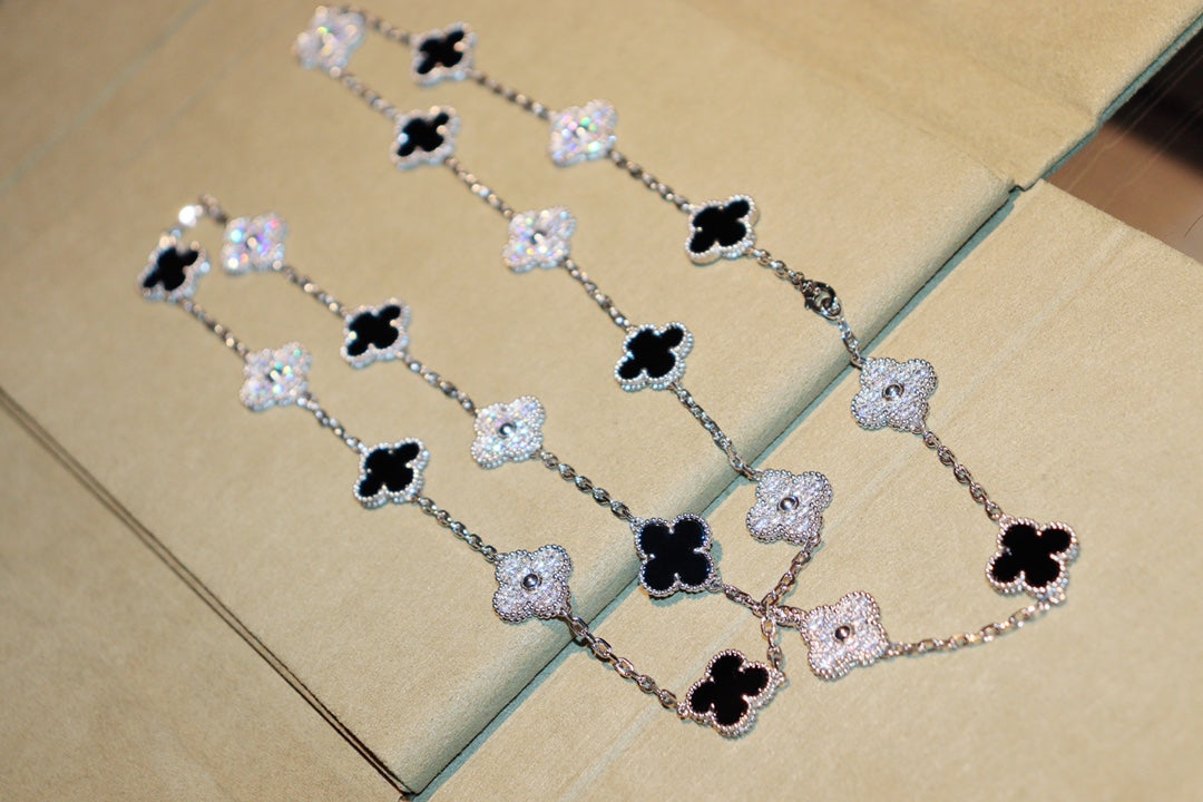 [Limara]CLOVER 20 MOTIFS ONYX DIAMOND SILVER