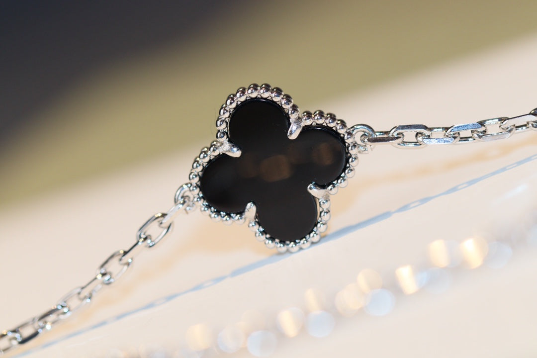 [Limara]CLOVER 20 MOTIFS ONYX DIAMOND SILVER