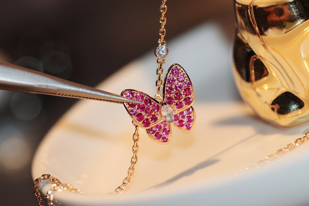 [Limara]BUTTERFLY RED DIAMOND ROSE GOLD NECKLACE