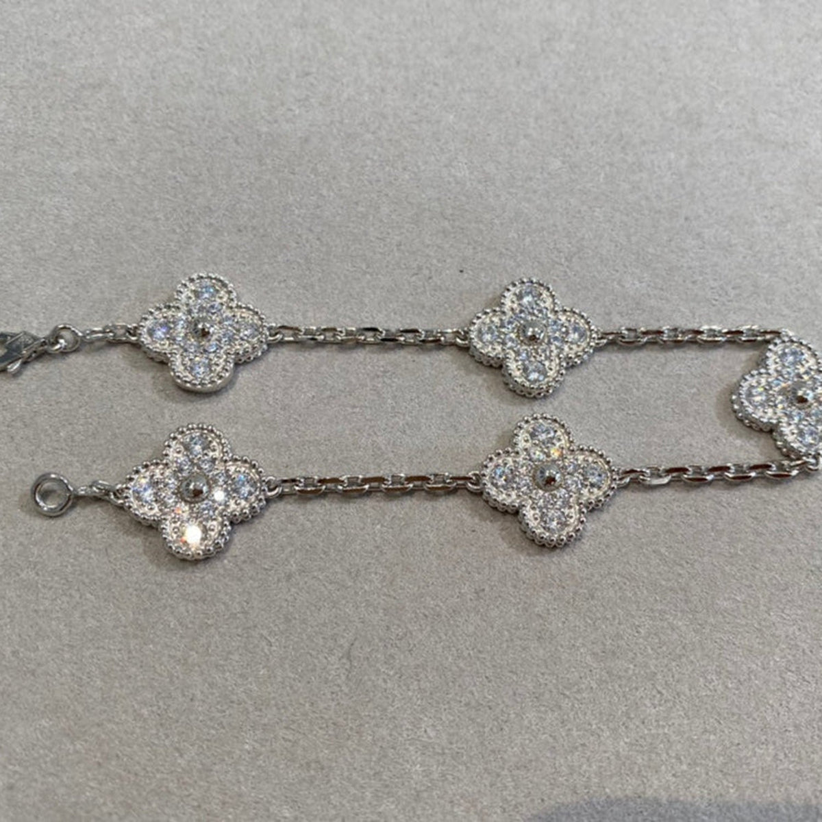 [Limara]LUCKY CLOVER 5-MOTIF BRACELET - FULL-DIAMOND
