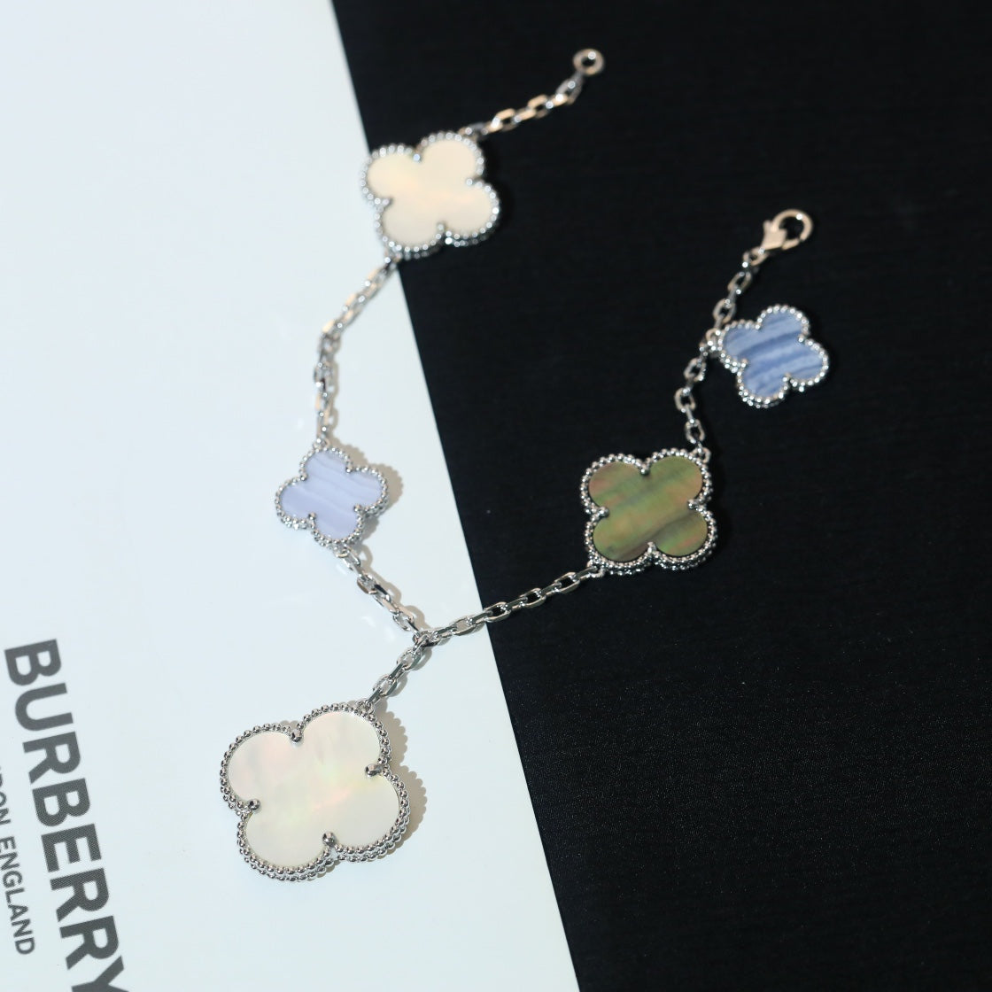 [Limara]CLOVER BRACELET 5 MOTIFS MOP CHALCEDONY SILVER