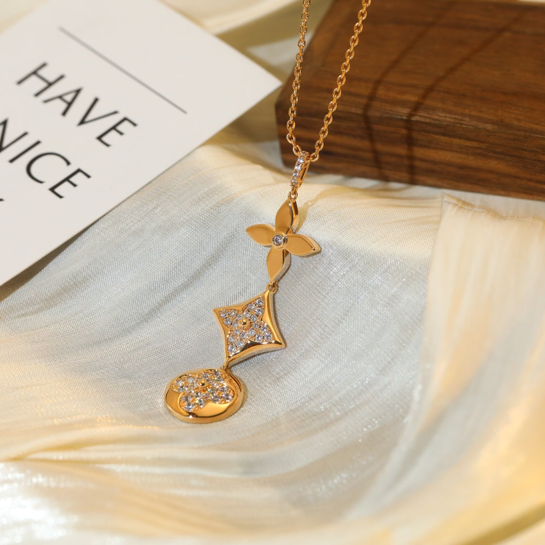 [Limara]STAR AND SUN DIAMOND ROSE GOLD NECKLACE