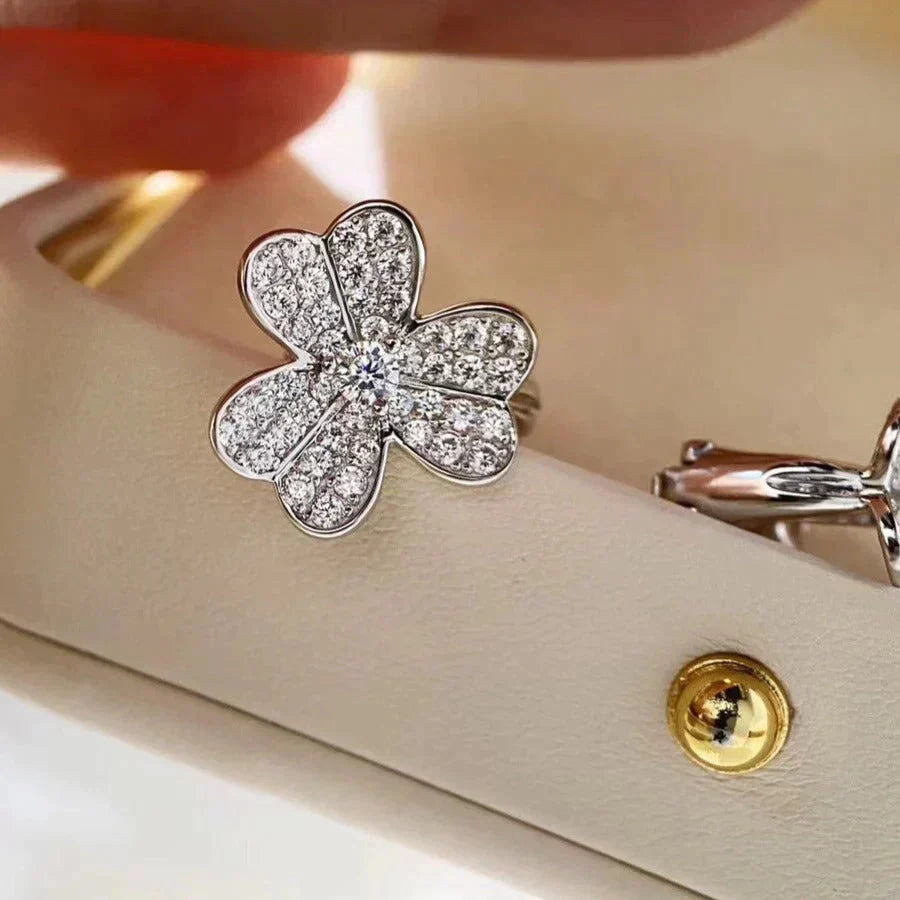 [Limara]CLOVER COMOS DIAMOND EARRINGS SILVER