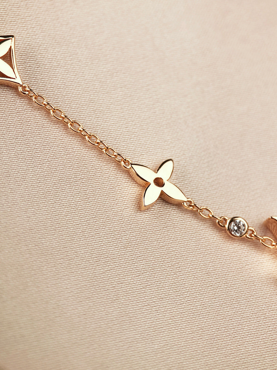 [Limara]STAR AND SUN 7 MOTIFS GOLD BRACELET