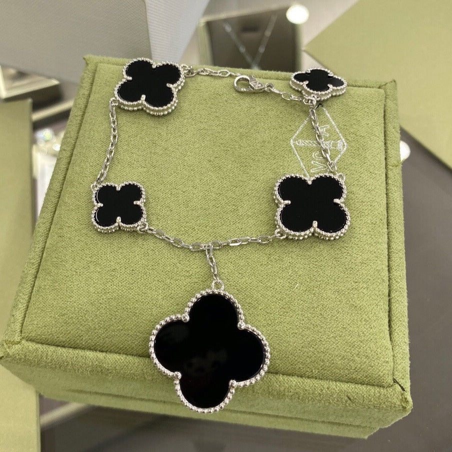 [Limara]CLOVER 5 MOTIFS SIVLER ONYX BRACELET