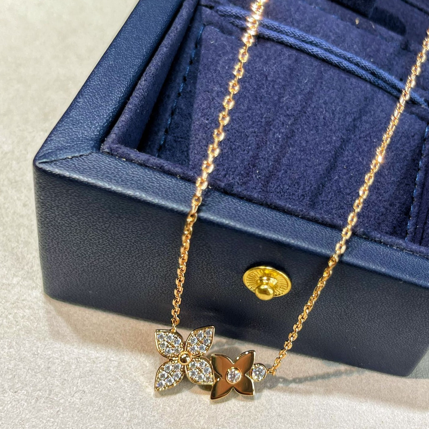 [Limara]STAR BLOSSOM NECKLACE ROSE GOLD DIAMONDS