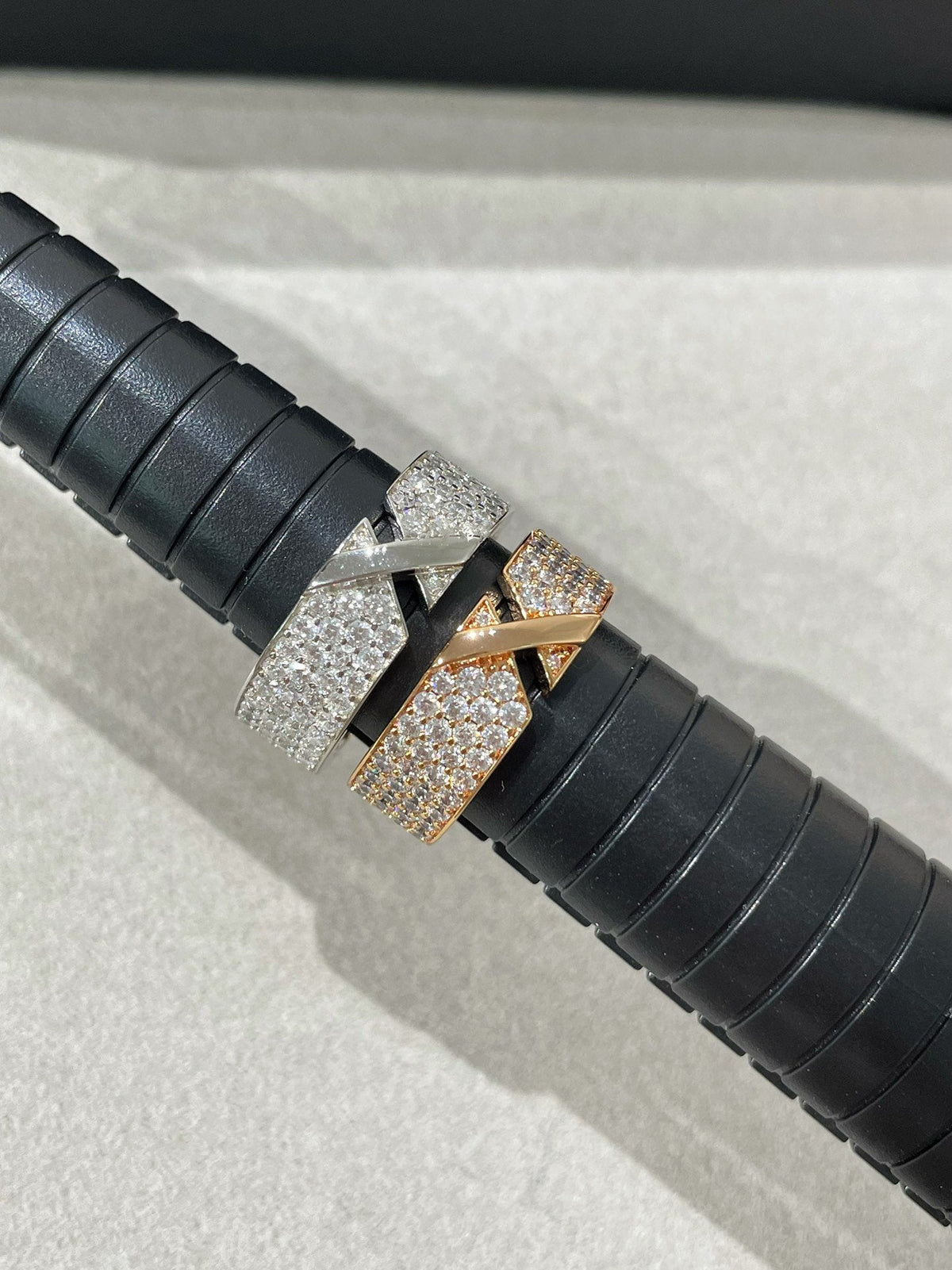[Limara]LIENS EVIDENCE  DIAMOND PAVED RING