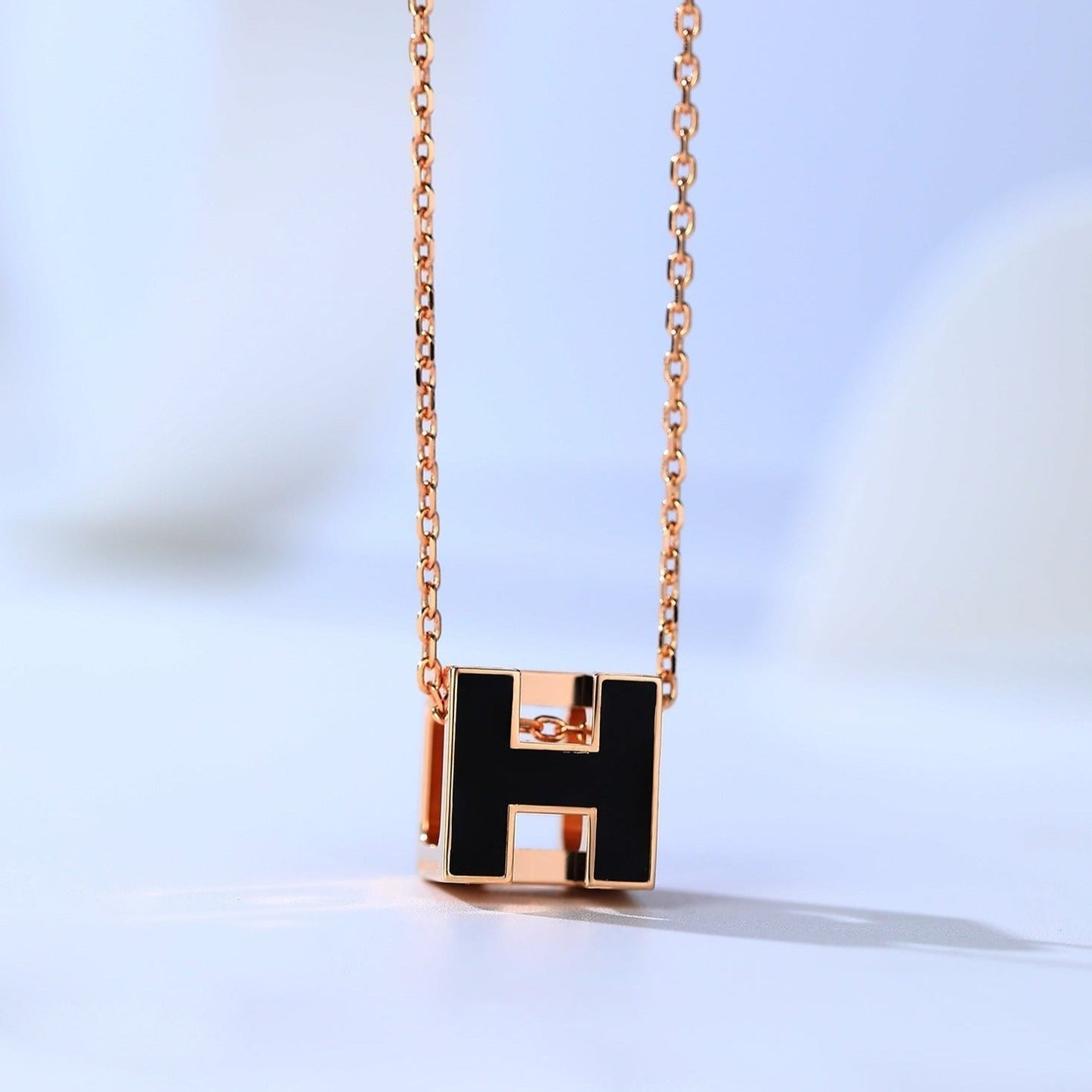 [Limara]H CAGE ROSE GOLD NECKLACE