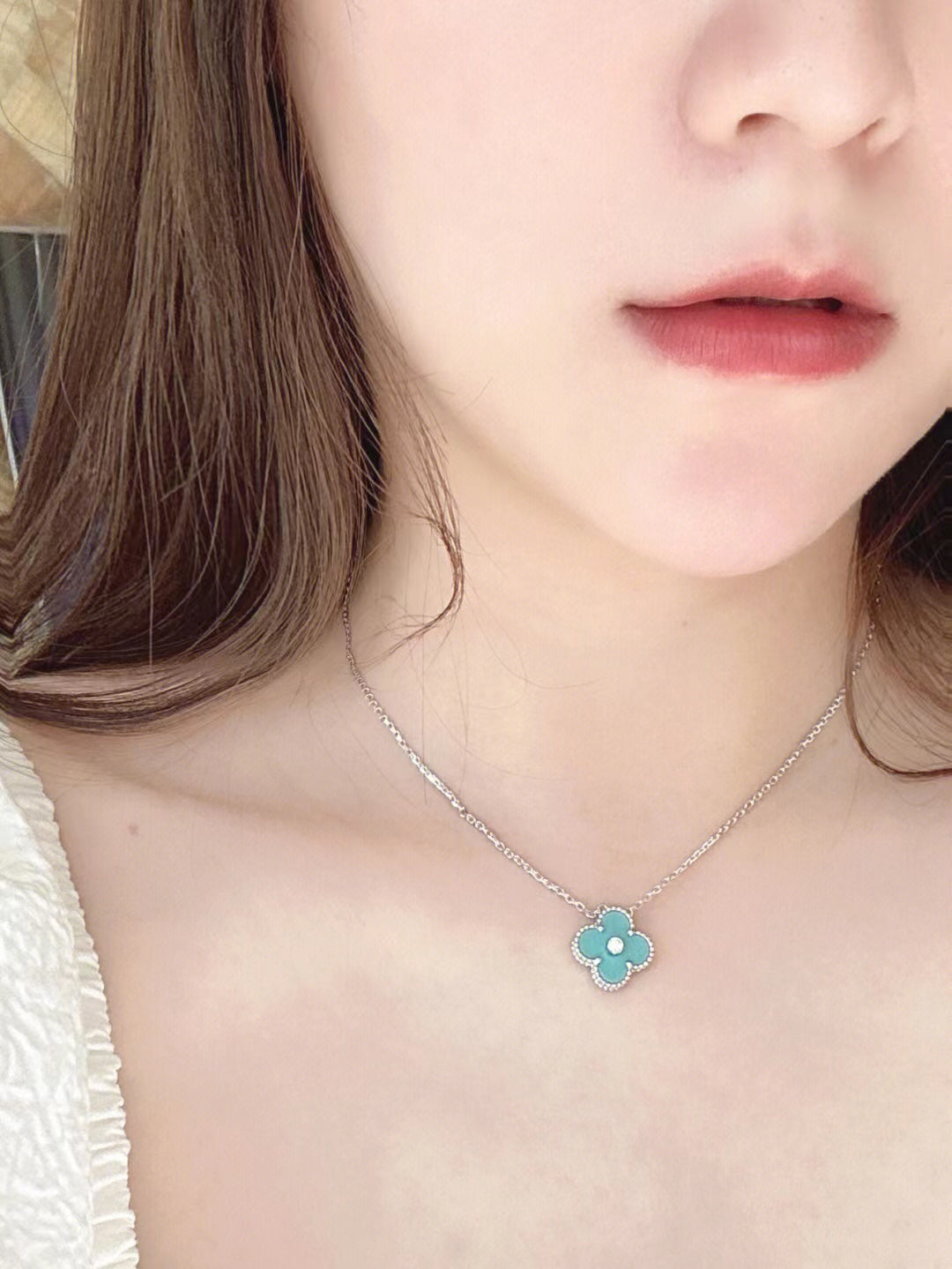 [Limara]CLOVER 1 DIAMOND LIGHT BLUE SILVER NECKLACE