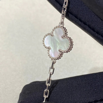 [Limara]LUCKY CLOVER 5-MOTIF BRACELET - WHITE MOTHER-OF-PEARL COLLECTION
