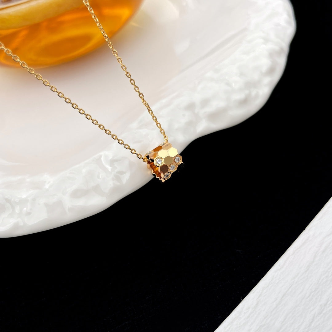 [Limara]BEE MINI PEDANT DIAMOND NECKLACE
