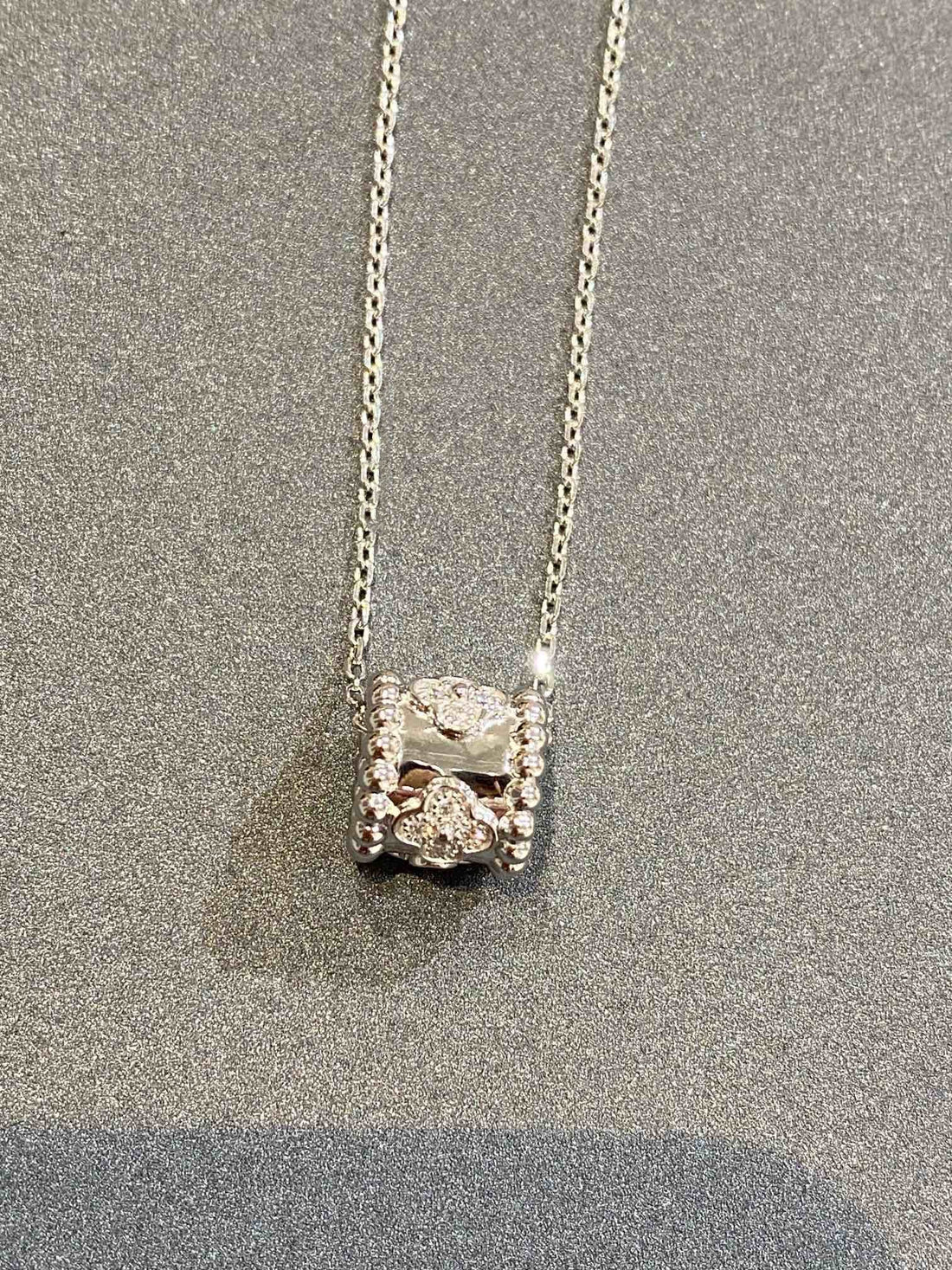 [Limara]PERLEE PEDANT SIVLER DIAMOND NECKLACE