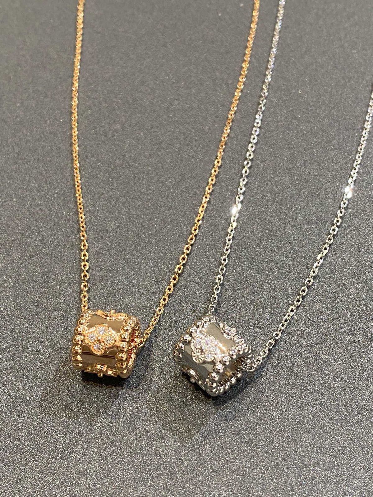 [Limara]PERLEE PEDANT SIVLER DIAMOND NECKLACE