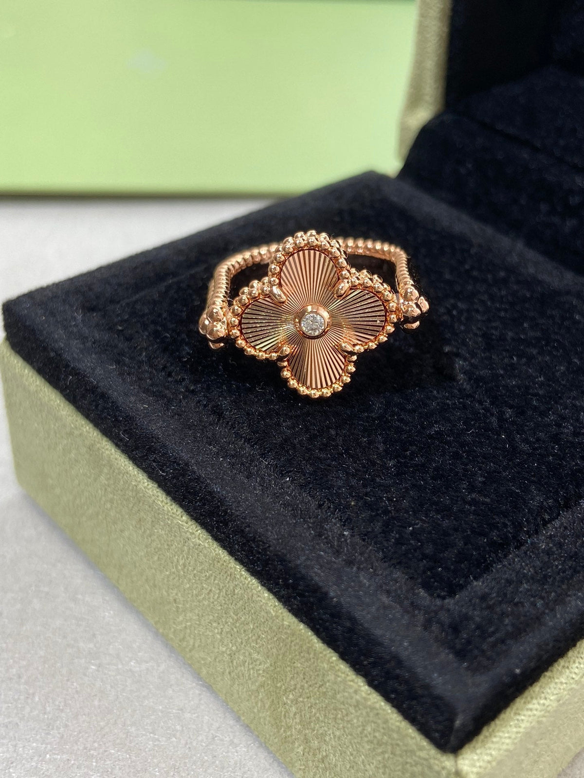 [Limara]LUCKY CLOVER GOLD REVERSIBLE RING