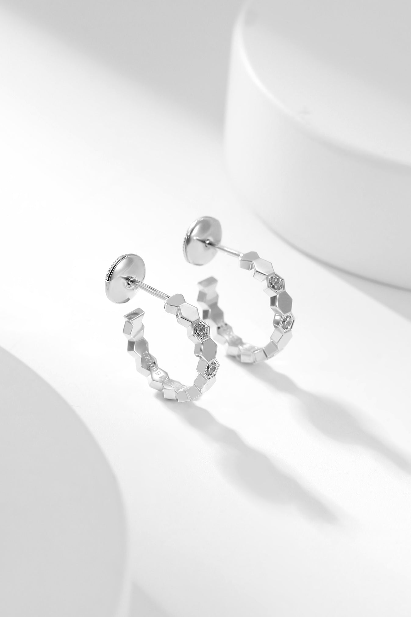 [Limara]BEE LOVE DIAMOND HOOP EARRINGS
