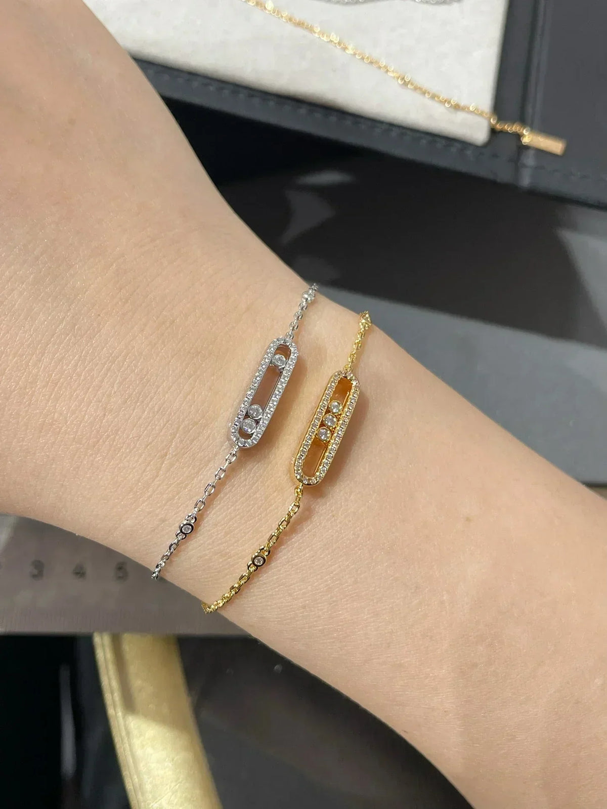 [Limara] LOVE & JUSTE Baby Move Diamond Bracelet Stack Set