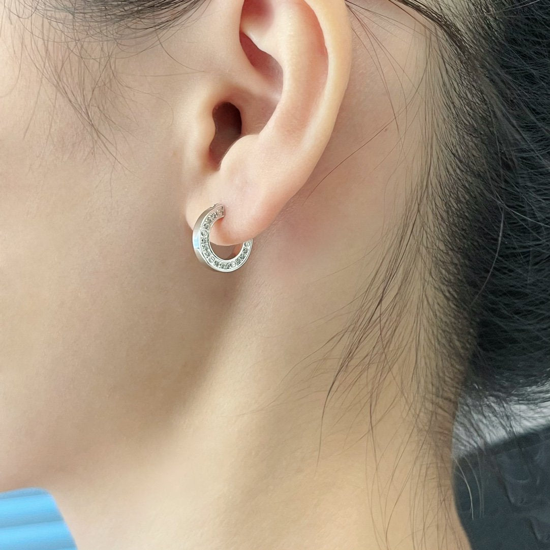 [Limara] LOVE DIAMOND EARRINGS