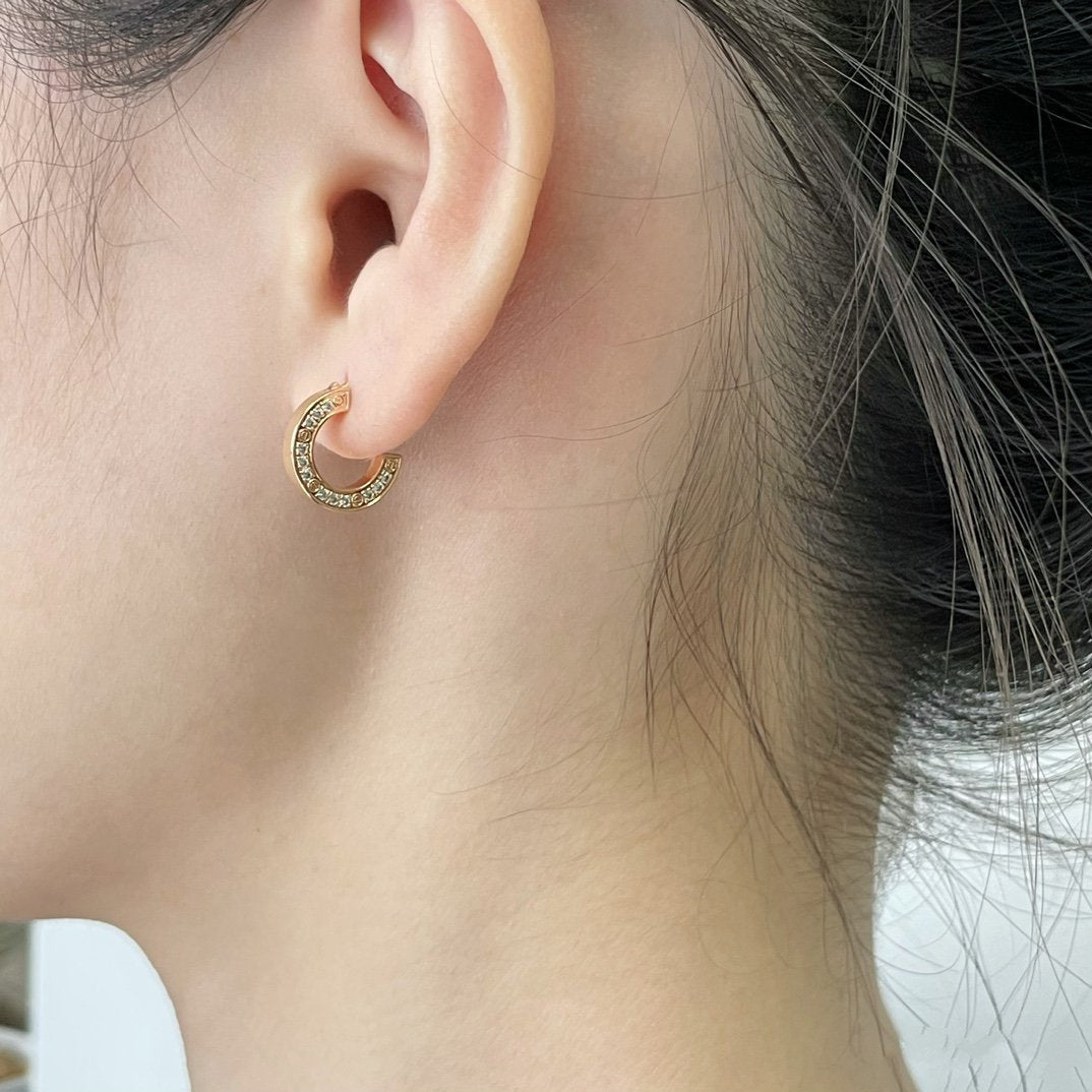[Limara] LOVE DIAMOND EARRINGS