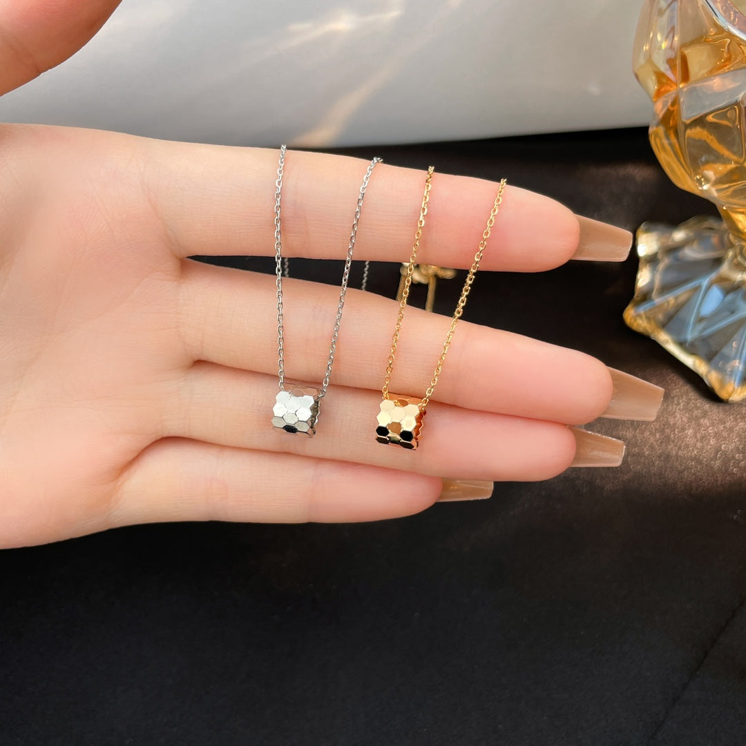 [Limara]BEE MINI NECKLACE