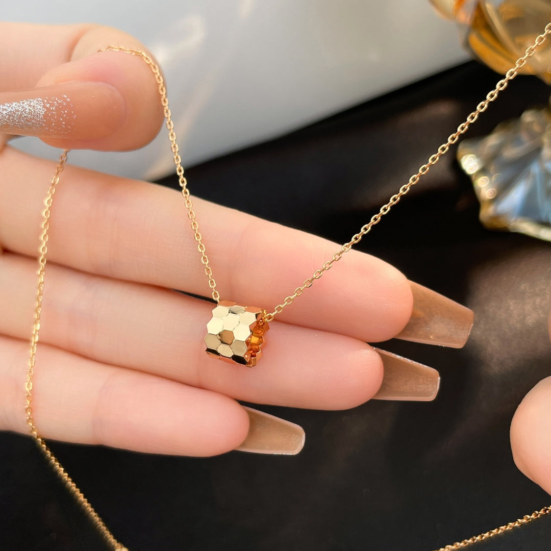 [Limara]BEE MINI NECKLACE