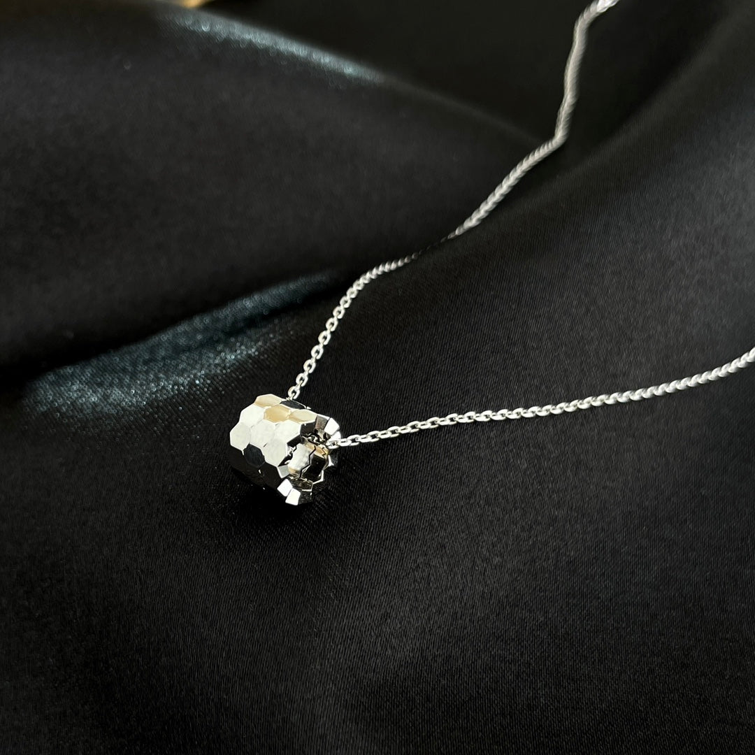 [Limara]BEE MINI NECKLACE