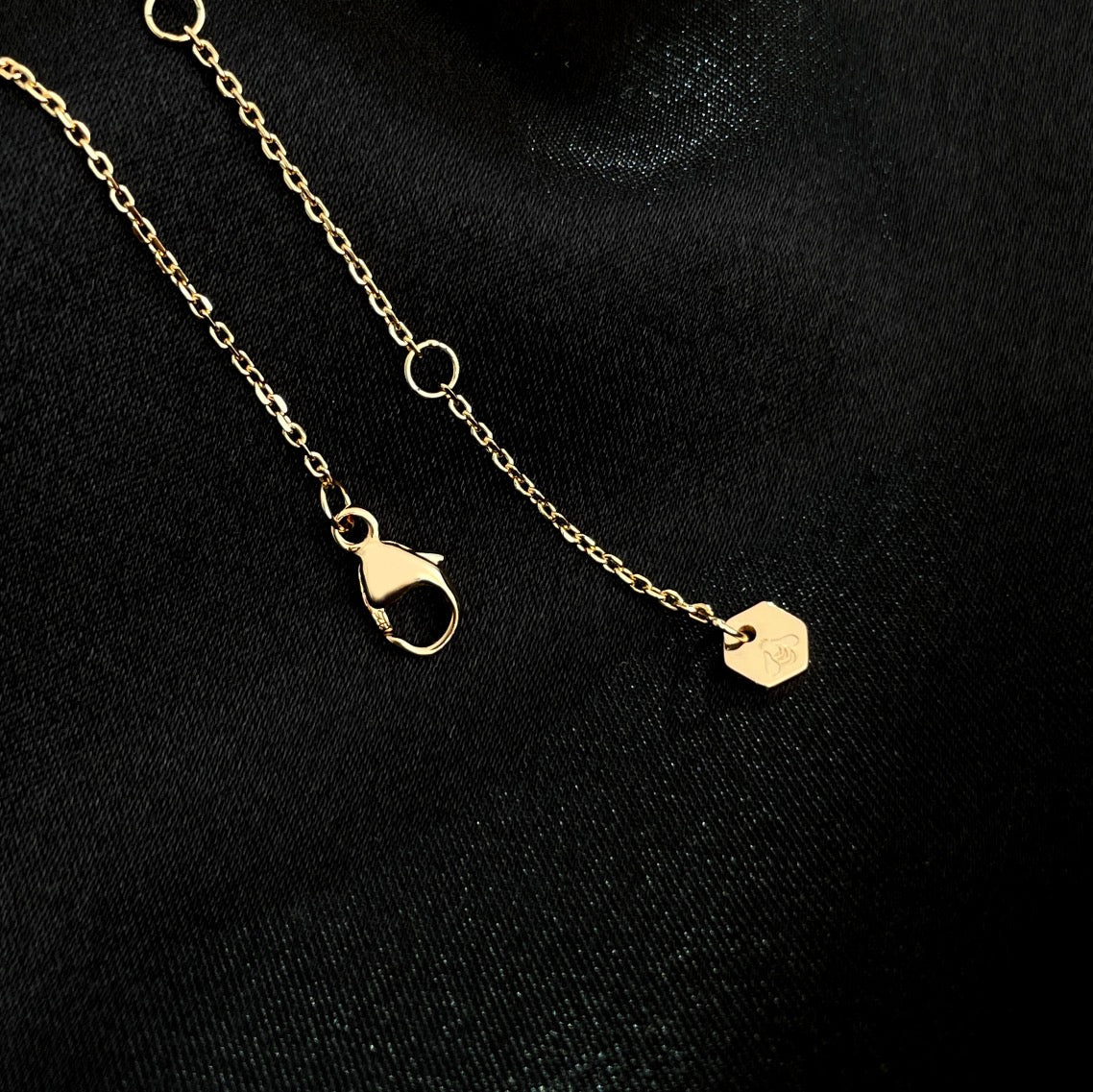 [Limara]BEE MINI NECKLACE