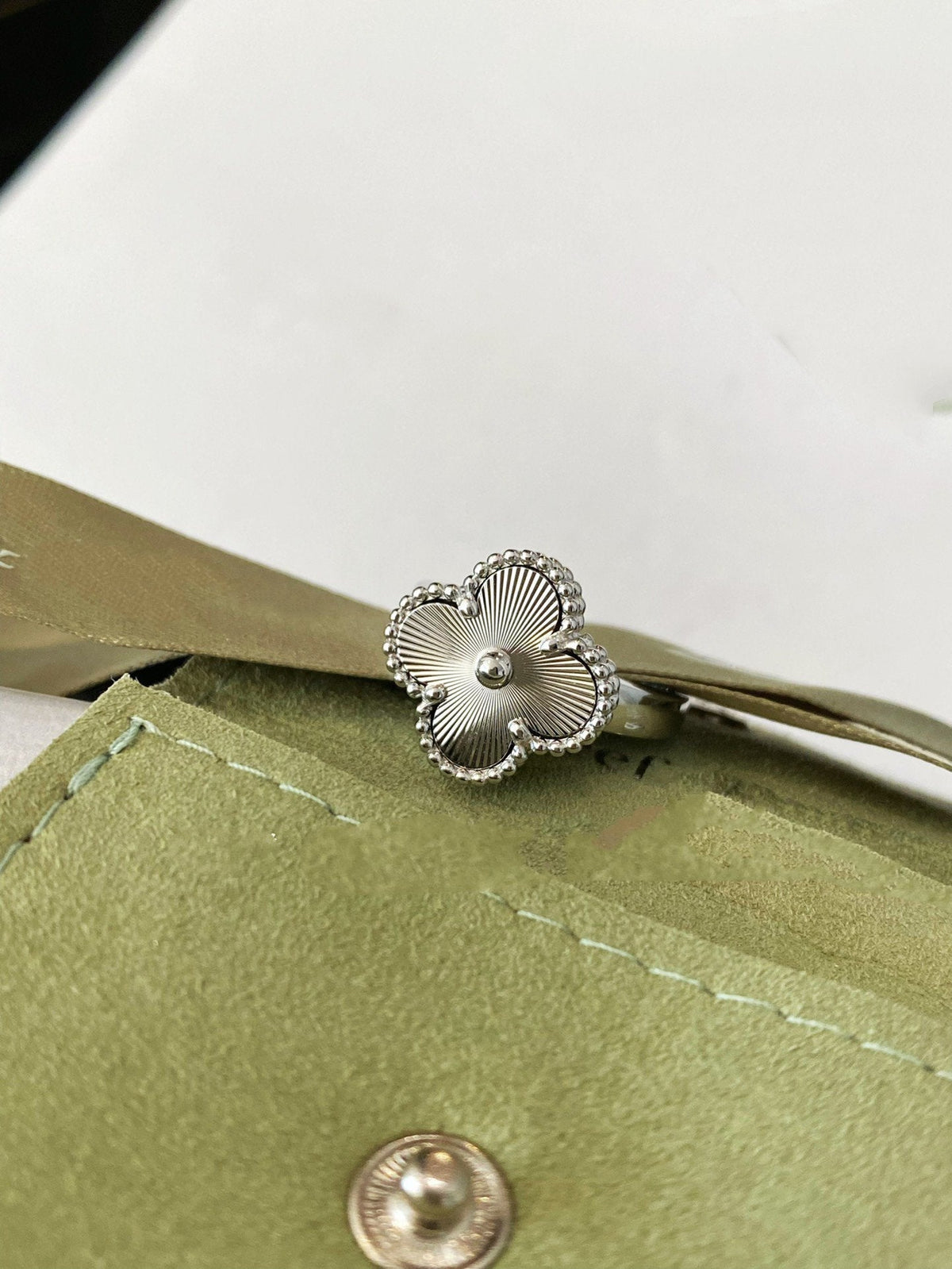 [Limara] CLOVER SILVER RING