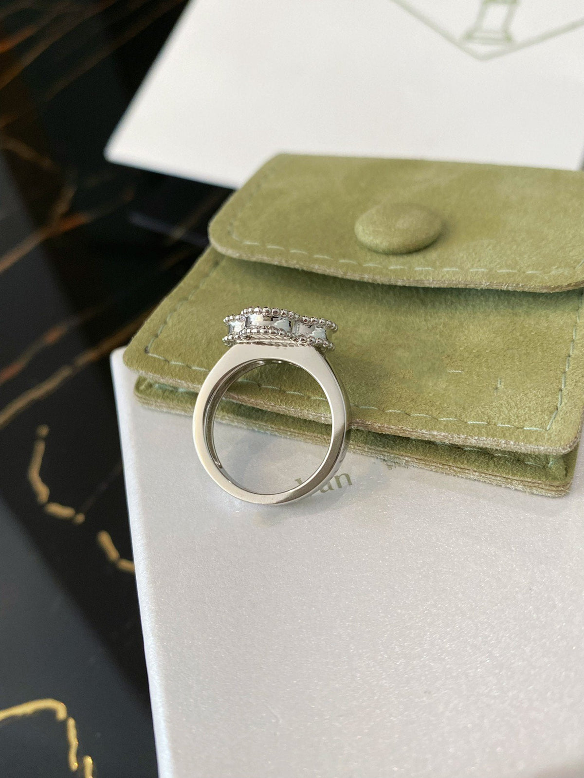 [Limara] CLOVER SILVER RING