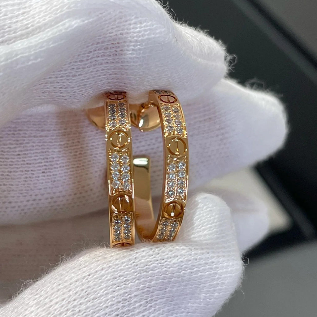 [Limara] LOVE EARRINGS 3.6MM DIAMOND PAVED