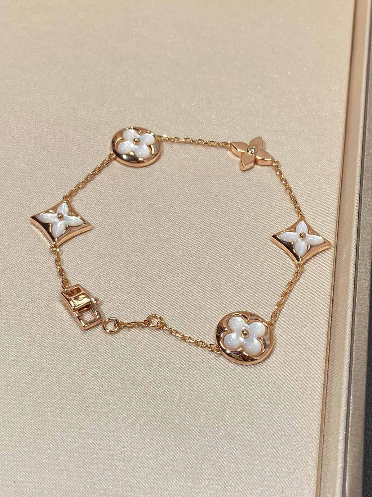 [Limara]STAR AND SUN 5 MOTIF MOP ROSE GOLD BRACELET