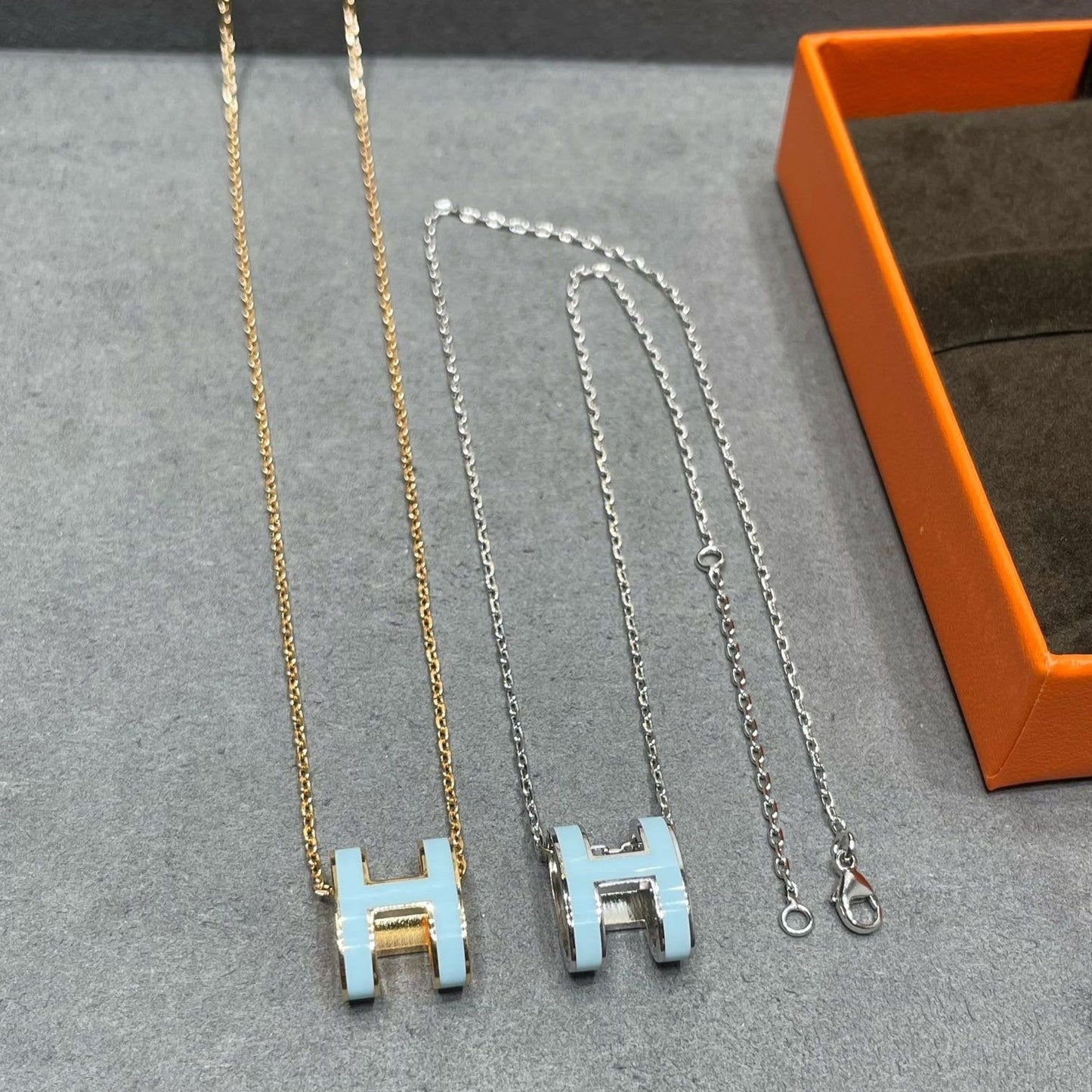 [Limara]POP H SKY BLUE NECKLACE