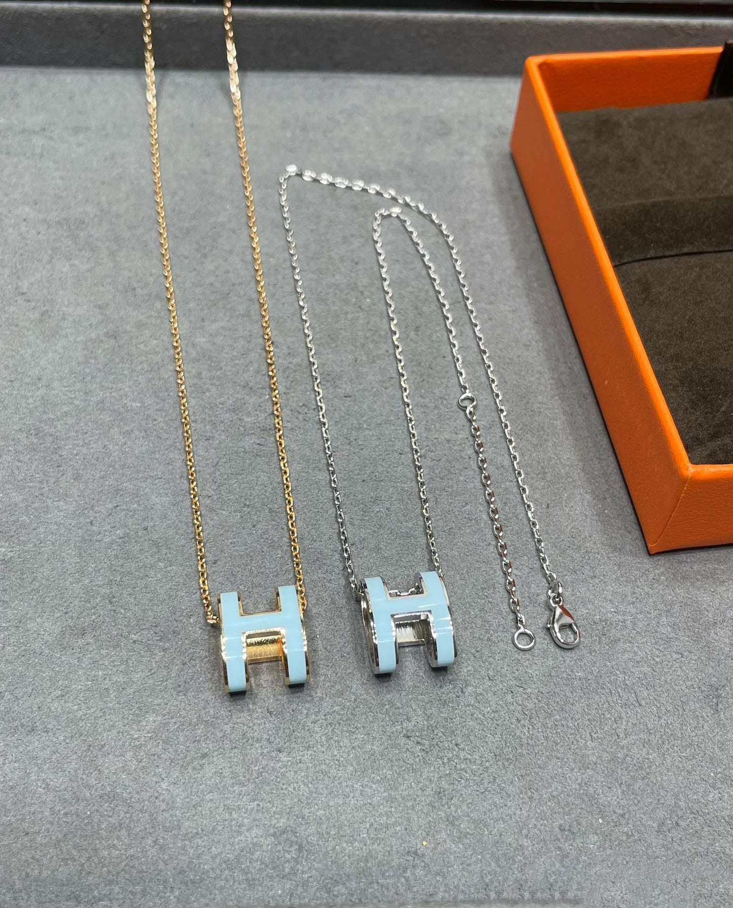 [Limara]POP H SKY BLUE NECKLACE
