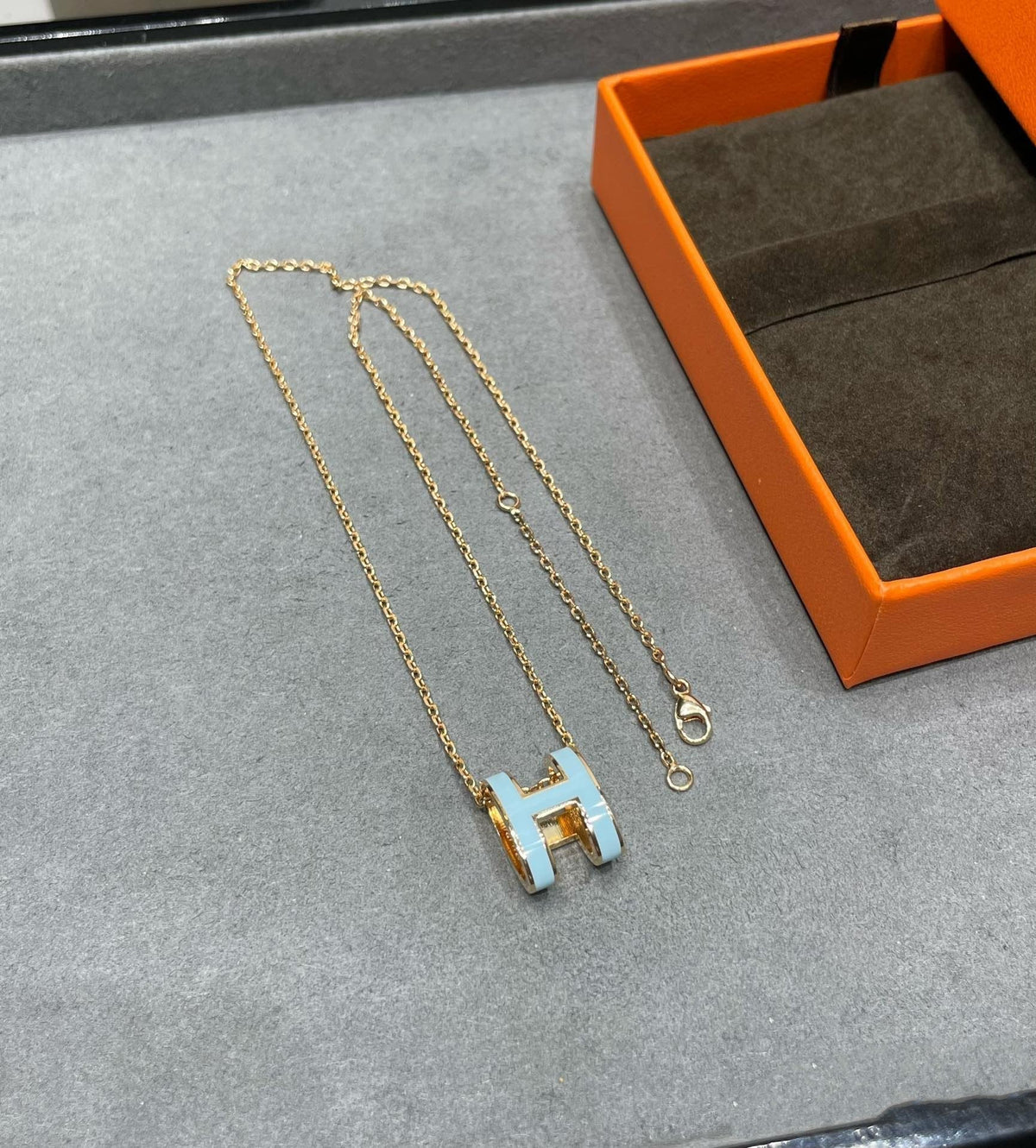 [Limara]POP H SKY BLUE NECKLACE