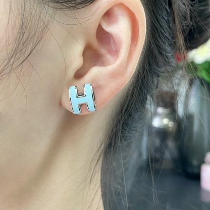 [Limara]POP H SKY BLUE STUD EARRINGS